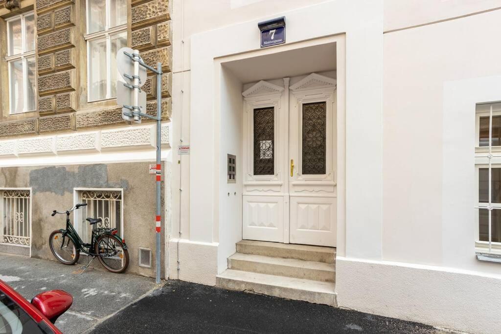 St. Elizabeth 2 Apartment Виена Екстериор снимка